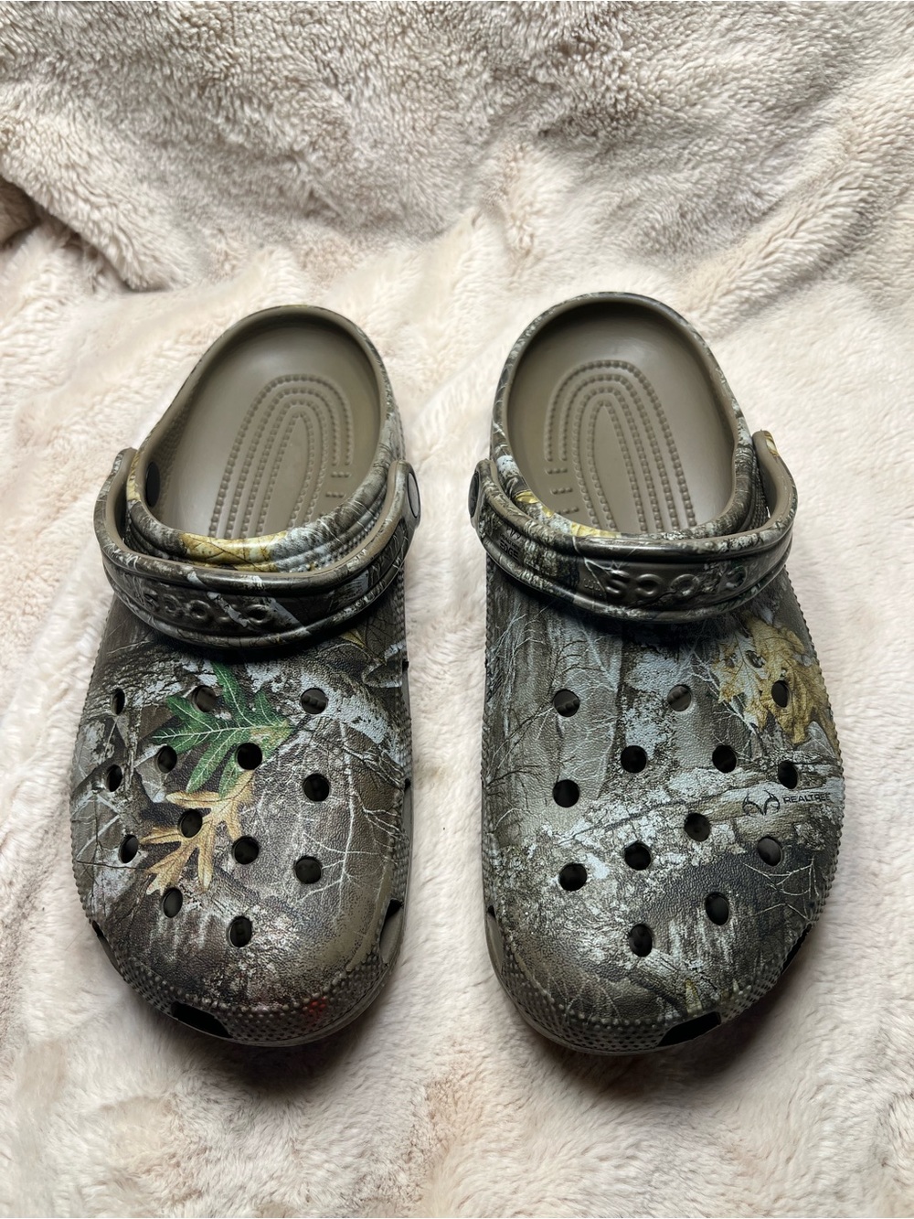 Crocs Classic Realtree APX Clog Mens size 8 or womens 10